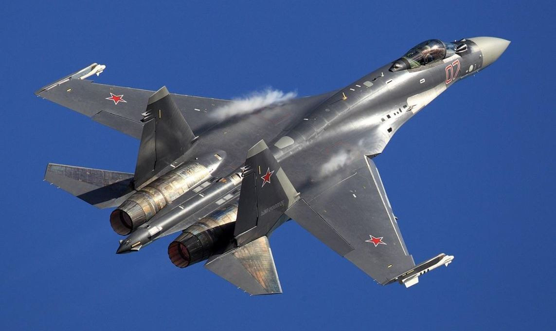 Παραμιλάει η υφήλιος: Δείτε τι έκανε ένα Su-35! (βίντεο)